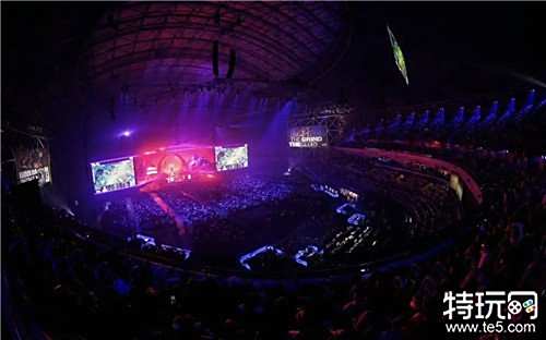 斯和法路克 斯和法路克