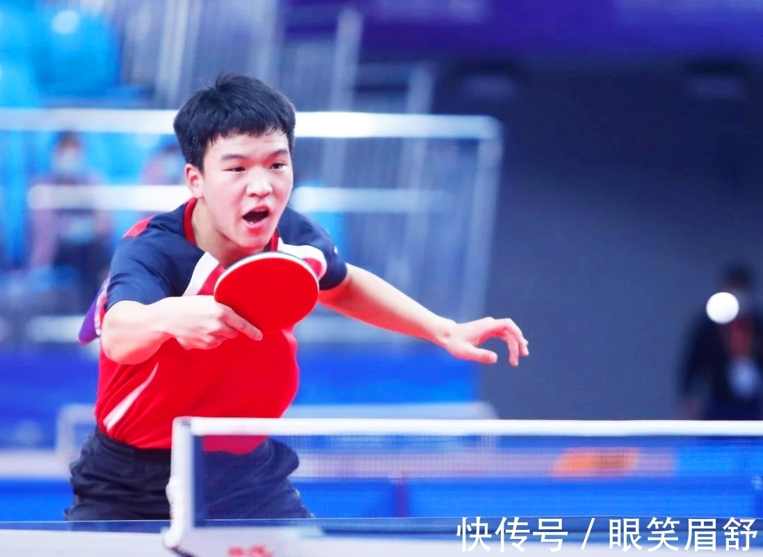 第三人跑动 第三人跑动